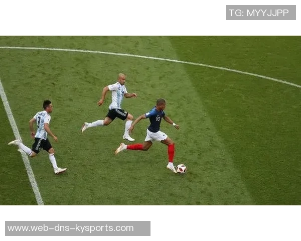 阿根廷与克罗地亚精彩对决动图回顾,足球激情瞬间尽在其中 阿根廷与克罗地亚精彩对决动图回顾,足球激情瞬间尽在其中